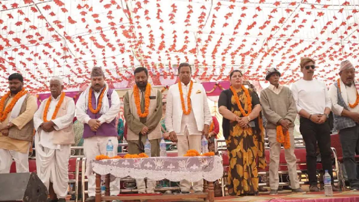 भुवन केसीलाई साेध्याे निर्वाचन आयाेगले स्पष्टीकरण